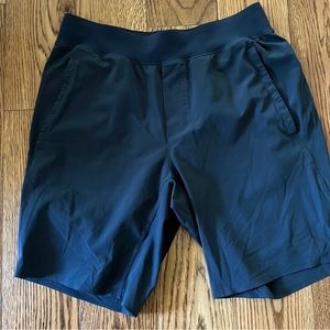 Lululemon blue gray mens shorts
